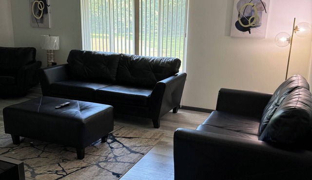 Beautifully furnished 2-bedroom one bath apartment with fitness room, in Toledo