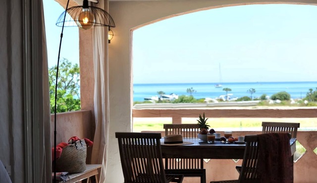 Beautifully furnished flats with sea view