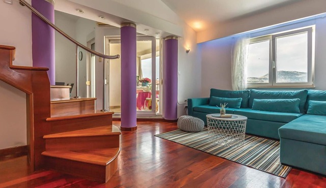 beautifully furnished and spacious vacation apartment.