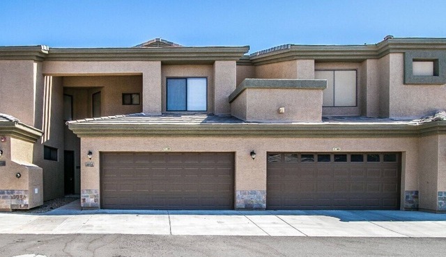 Beautifully Furnished Condo Backing to The Water @ "The Bridges" -Chandler