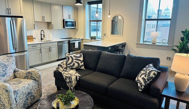 Beautifully Furnished 1-Bedroom Located in Historic Building-Downtown Rochester