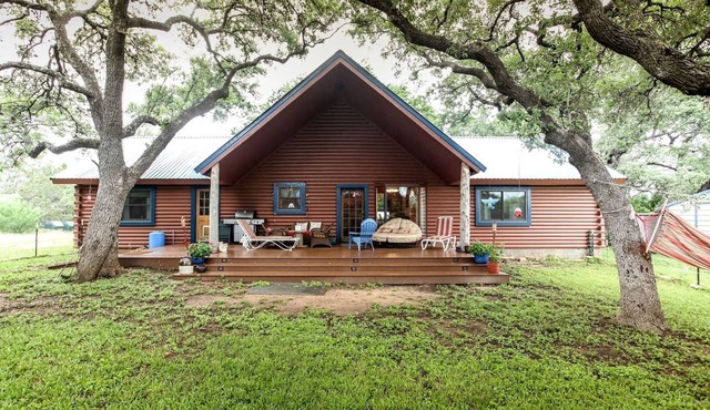 Beautifully Furnished Country Log Cabin Rental near Austin, Texas