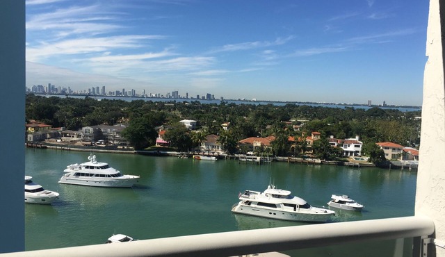Beautifully modern just renovated steps away from the Beach.