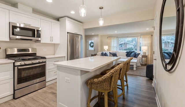 Beautifully New - Three Bedroom - Centrally-located, Naperville Retreat