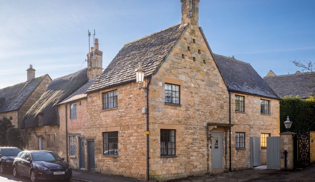 Beautifully presented dog friendly holiday cottage - Garth Cottage