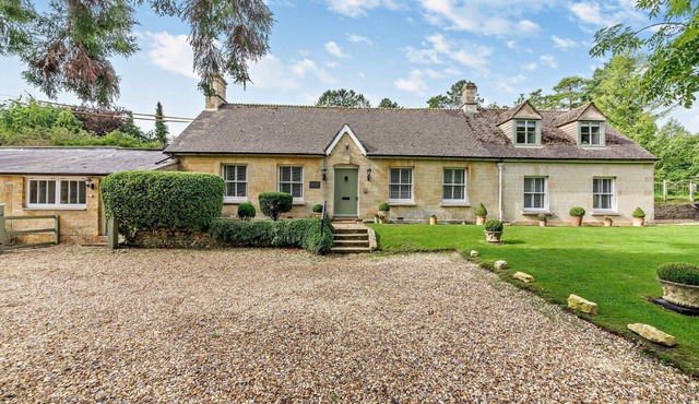 Beautifully presented dog friendly holiday home -Lakeside House