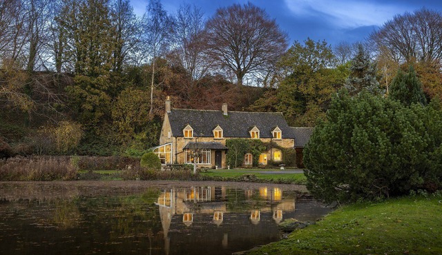 Beautifully presented dog friendly three bedroom - Brewery Cottage