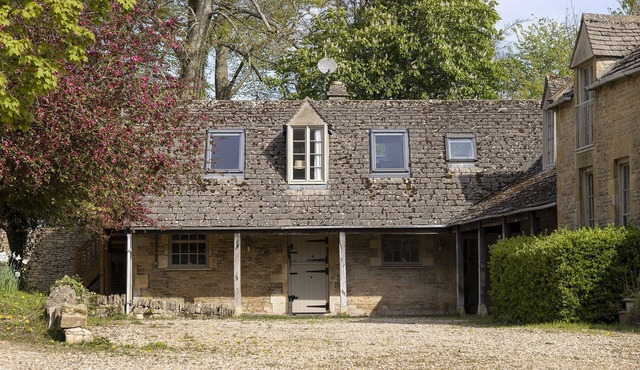 Beautifully presented dog friendly - The Old Stables at Broadwell Manor