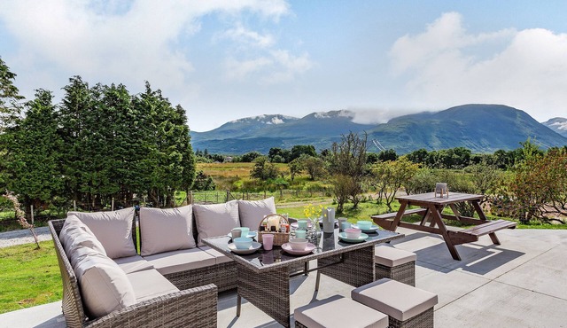 Beautifully presented detached bungalow with stunning views of Ben Nevis.