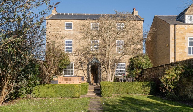 Beautifully presented period holiday home - North End House
