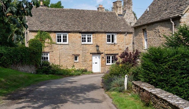 Beautifully presented holiday cottage with luxurious touches - Woodman Cottage