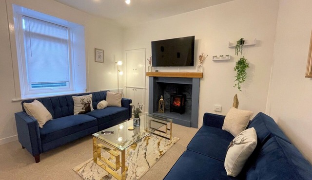 Beautifully Presented, Cosy Town Centre Cottage - Pass the Keys