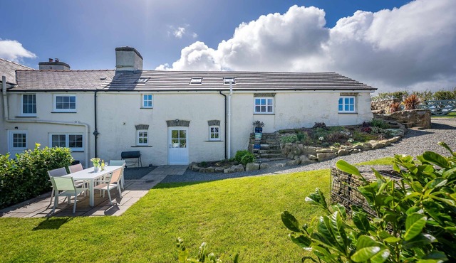 Beautifully renovated barn conversion set in the heart of the Anglesey countryside