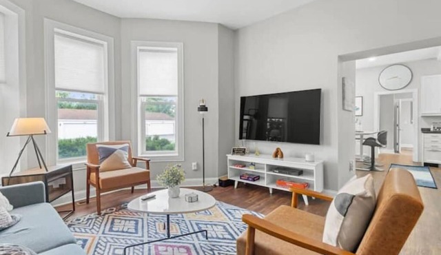 Beautifully Refreshed Home Close to Downtown FW!