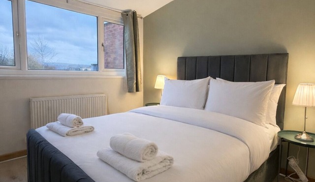 Beautifully Refurbished Home with 4 Bedrooms