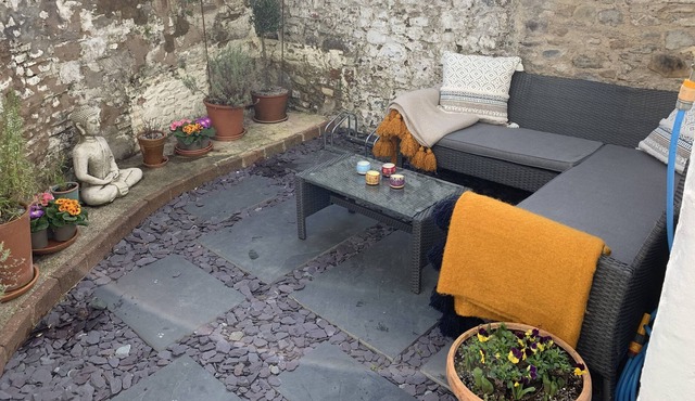 Beautifully refurbished terraced cottage in Bideford town centre.