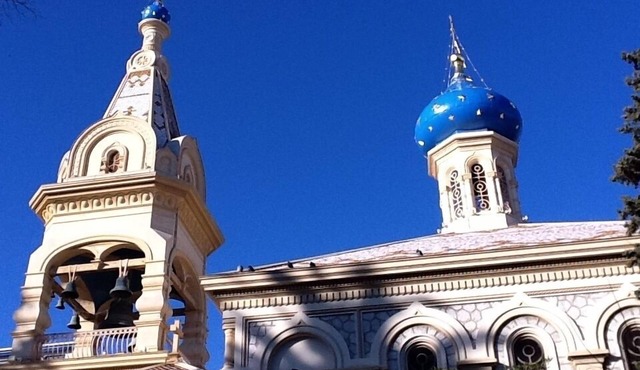 Beautifully Refurbished, Our Home from Home is Now a Very Spacious 3 Piece Apt