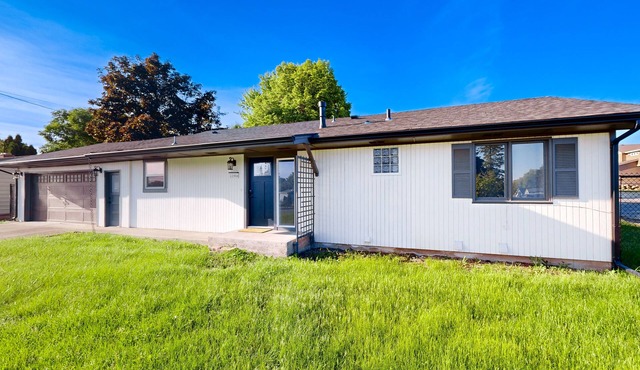 Beautifully remodeled home in the heart of Spokane with large lawn
