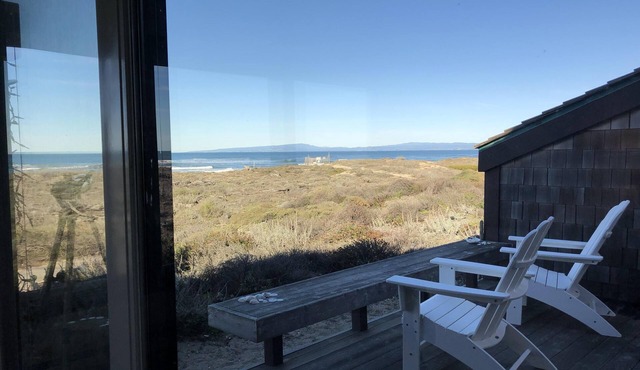 Beautifully remodeled new luxury look- Dream Get Away- Sandy Beach Ocean Front