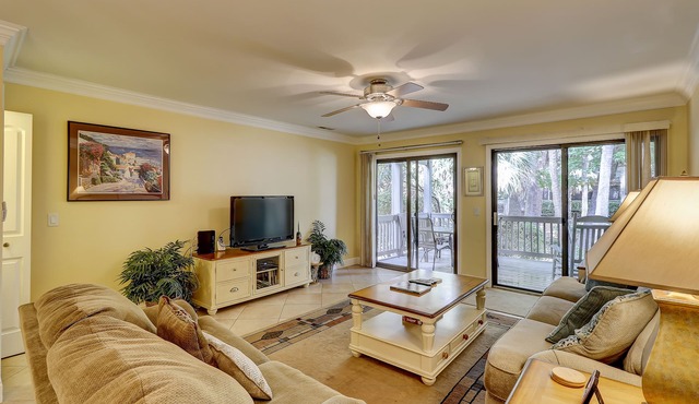 Beautifully remodeled villa w/WiFi, inviting porch & balconies - walk to beach