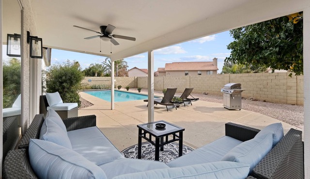 Beautifully Remodeled 4 Bed 2 Bath with a Pool located in Scottsdale
