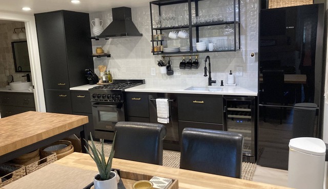 Beautifully Remodeled Condo in Unbeatable Location! Walk to Gondola & Downtown