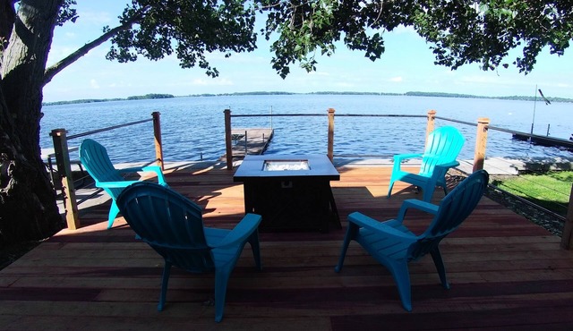 Beautifully Remodeled Lake Front Home ~ Includes Kayaks!