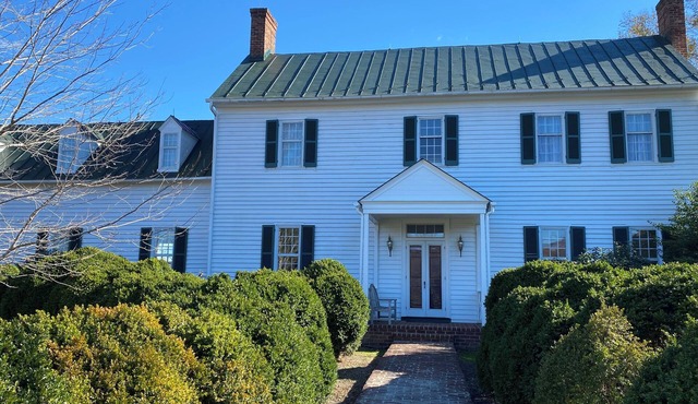 Beautifully renovated 1780 historic estate and horse farm