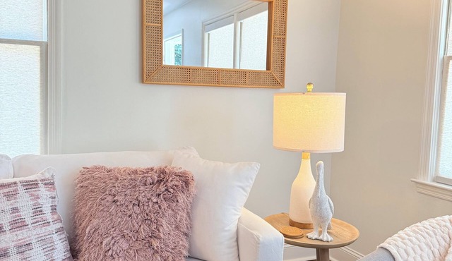 Beautifully Renovated Stylish 3 bdrm