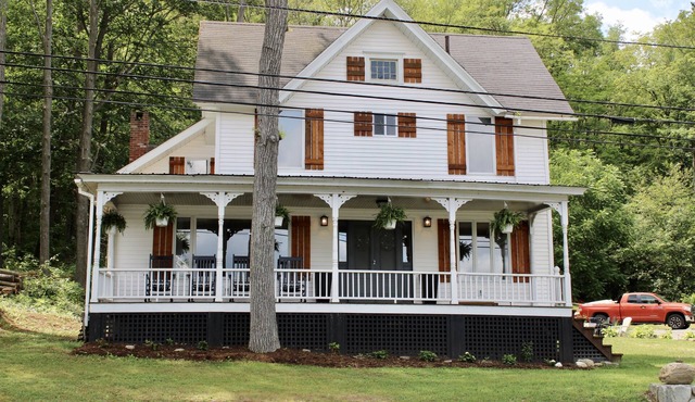 Beautifully Renovated Lakehouse on Keuka Lake