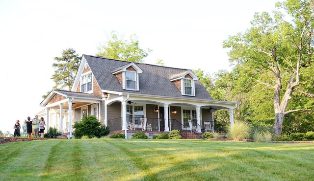 Beautifully Renovated 1940s Farmhouse- in pastoral settingnSPECIAL SUMMER RATEn
