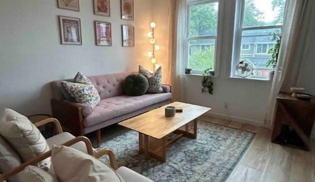 Beautifully renovated 2Bed/1Bath condo on Main Street w/Portage Lake Views!