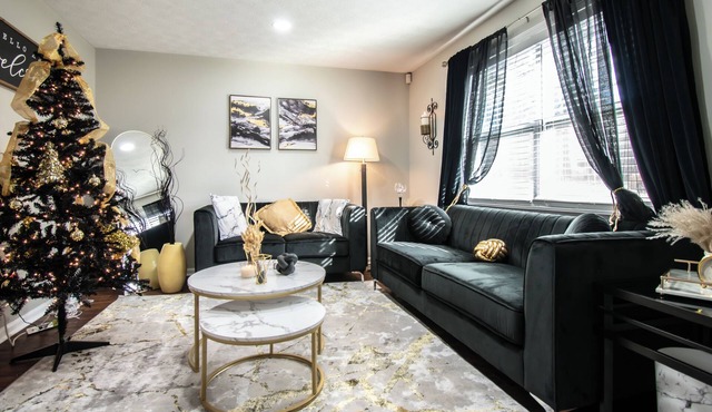 Beautifully Renovated 4-Bed, 3-Bath Family Home with Modern Finishes in Decatur