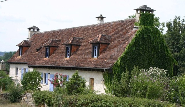 Beautifully renovated 5 bedroom stone country house with 12m pool