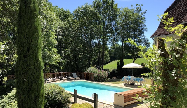 Beautifully renovated barn in a gorgeous environment, garden and swimming pool