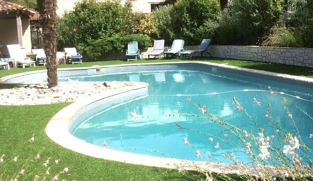 Beautifully renovated farmhouse, secure swimming pool, five en suite bedrooms.