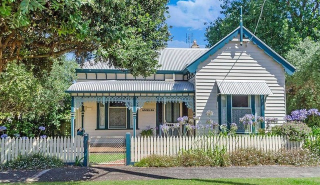 Beautifully Renovated Home Away From Home