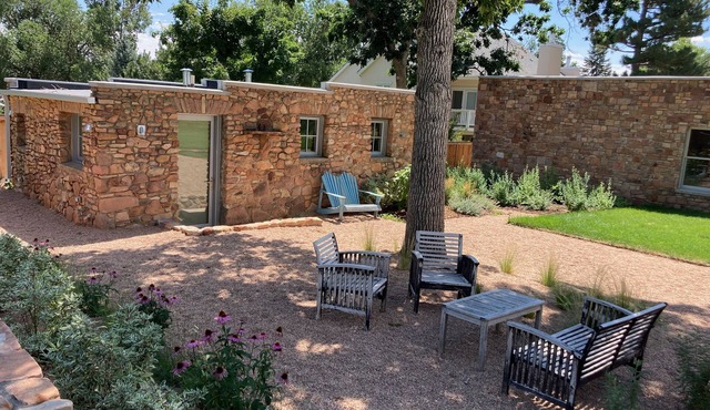 Beautifully Renovated Historic Boulder Guesthouse for Longer Stays/30 day min