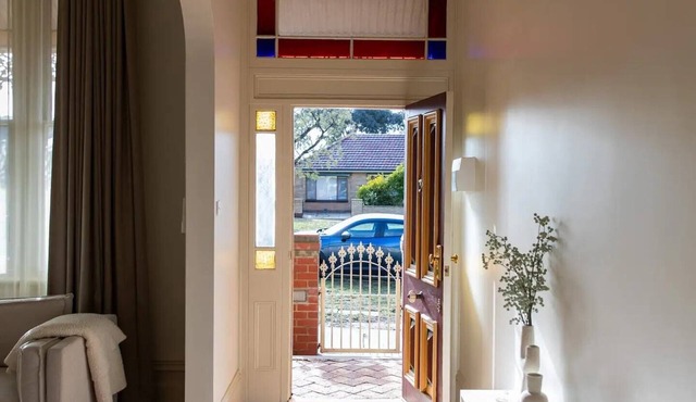 Beautifully Renovated Inner City Terrace