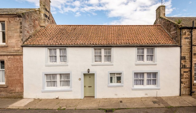 Beautifully renovated three bedroomed house with fabulous gardens