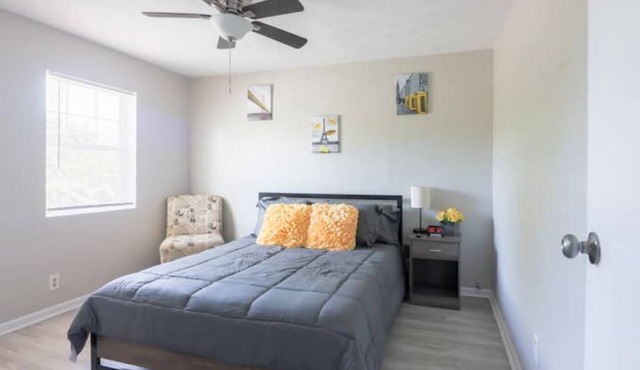 Beautifully renovated home/5BR