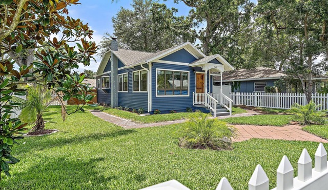 Beautifully renovated beach cottage!