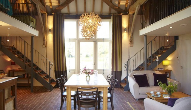 Beautifully Restored Barn; Combining Original Features & high tech for comfort