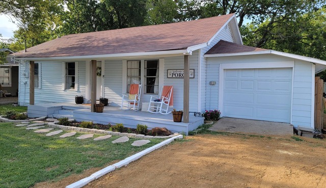 Beautifully restored home three blocks from Downtown Celina Square