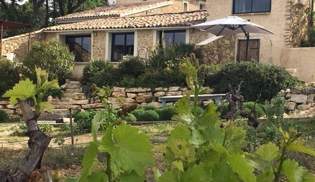 Beautifully restored mas in Piégon with private heated pool