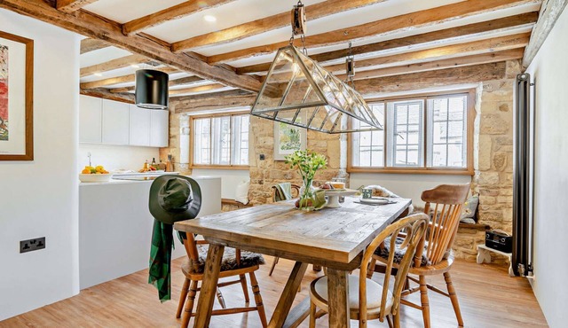 Beautifully Styled Dog Friendly - Butchers Flat