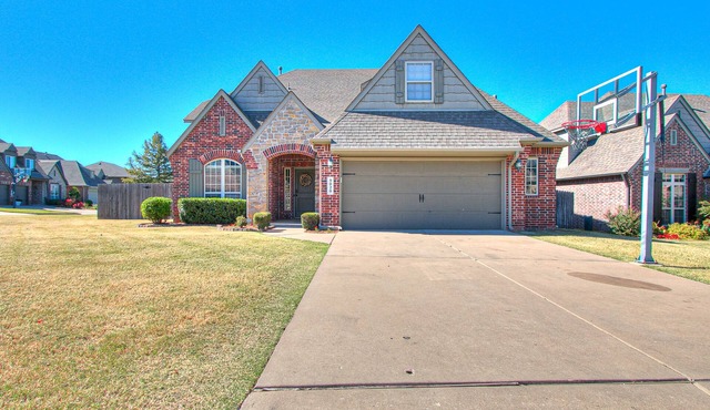 Beautifully Spacious Tulsa Treasure