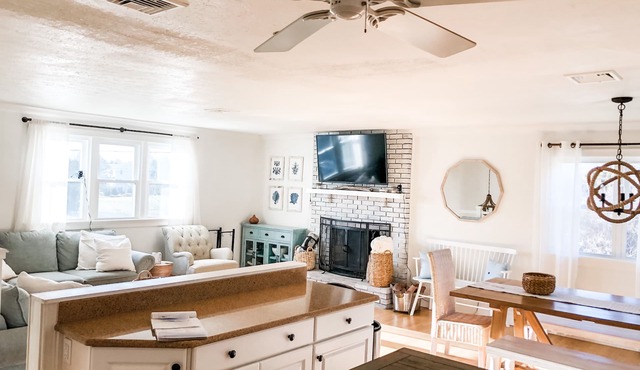 Beautifully Updated, Pet Friendly, Family Beach House in Snug Harbor!