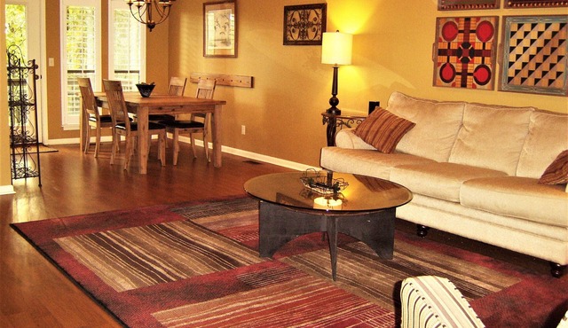 Beautifully updated vacation condo! Eden Isle, walking distance to Red Apple CC