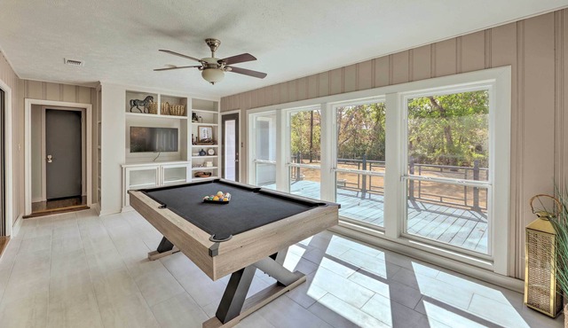 Beautifully Updated Home < 2 Mi to Texas A&m!